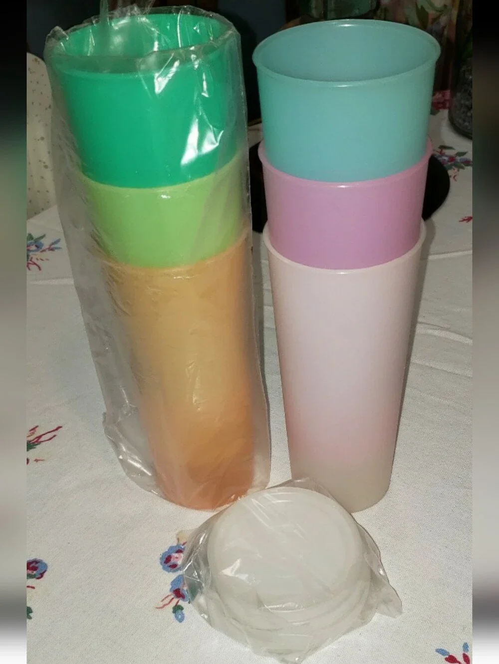 NEW Vintage Set Of MCM Tupperware 16 Oz Tumblers With Lids & Original Order Form